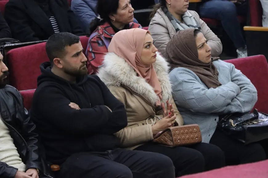 Geşedanên dawîn ji ciwanan re hatin şîrovekirn