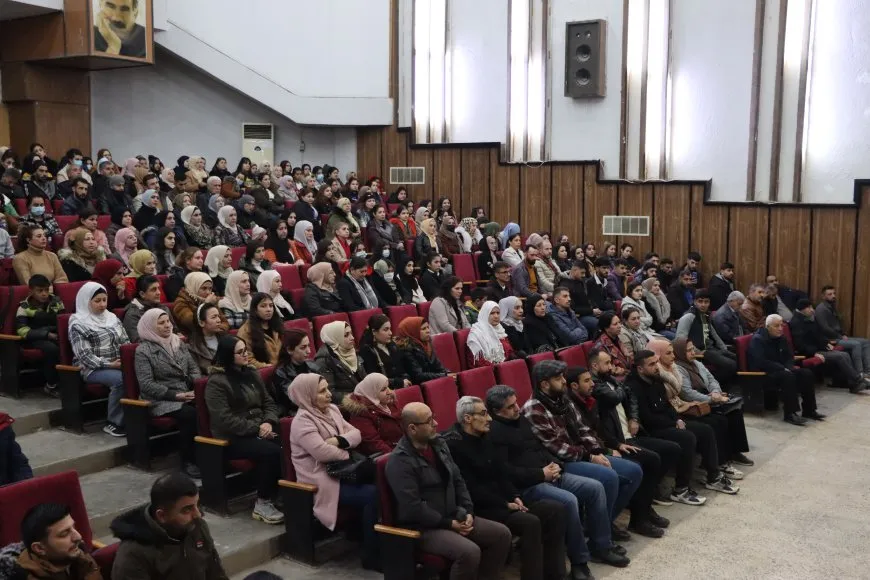 Geşedanên dawîn ji ciwanan re hatin şîrovekirn