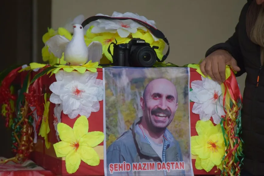Cenazeyên şehîd Cîhan Bîlgîn û Nazim Daştan hatin definkirin