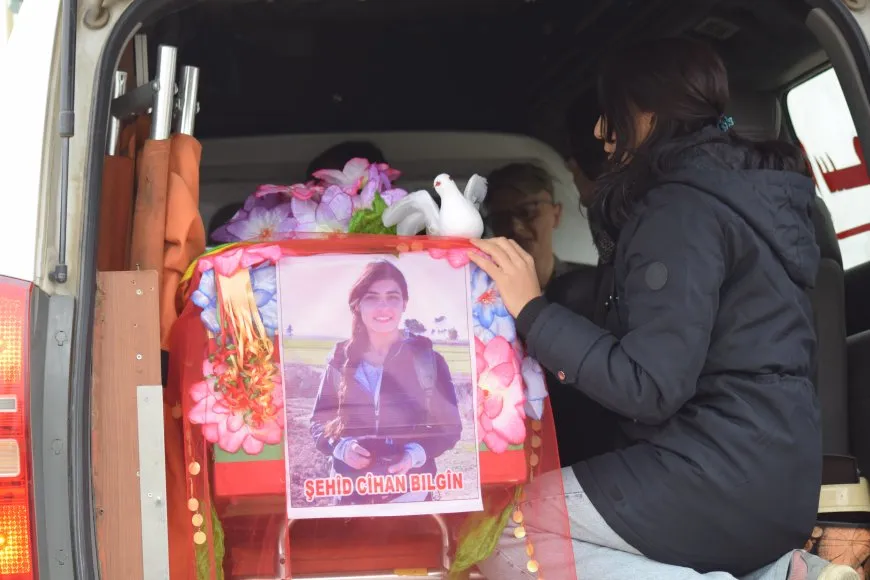 Cenazeyên şehîd Cîhan Bîlgîn û Nazim Daştan hatin definkirin