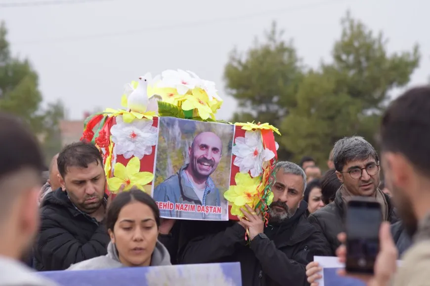 Cenazeyên şehîd Cîhan Bîlgîn û Nazim Daştan hatin definkirin