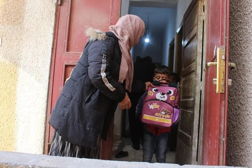 Alîkarî li zarokên koçber ên ji Efrîn-Şehbayê hatin belavkirin