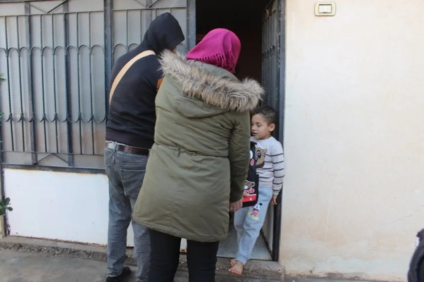 Alîkarî li zarokên koçber ên ji Efrîn-Şehbayê hatin belavkirin