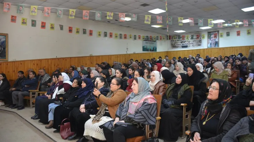 Şehîdên Komkujiya Parîsê hatin bibîranîn
