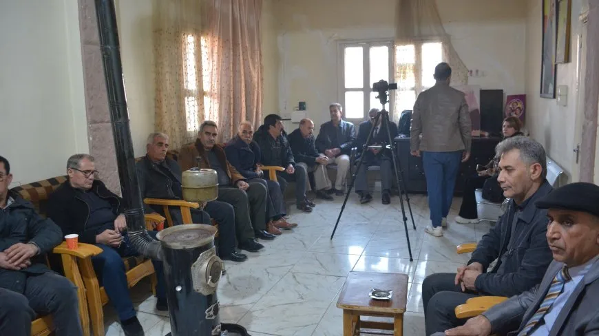 Rewşenbîr û nivîskaran daxwaza bilezkirina yekitiya Kurdî kir