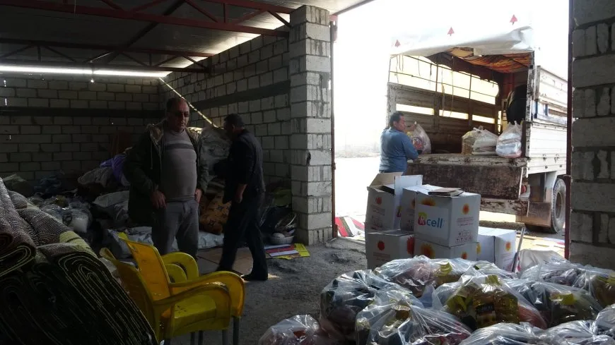 Rêvberiya Xweser alîkariyê li koçberên Efrînê belav dike