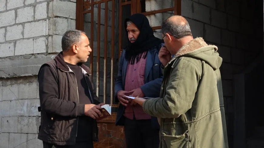 Rêvberiya Xweser alîkariyê li koçberên Efrînê belav dike