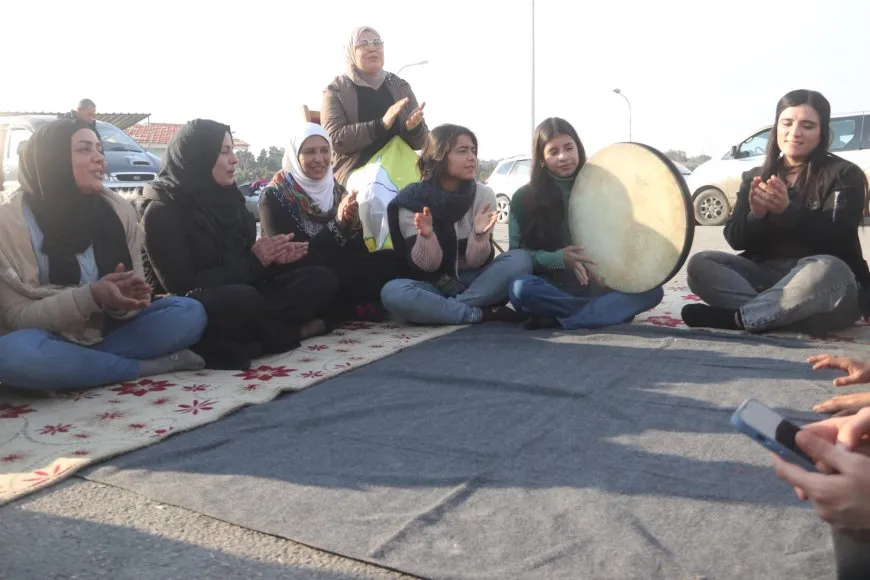 Li Bendava Tişrînê xelekên stranan