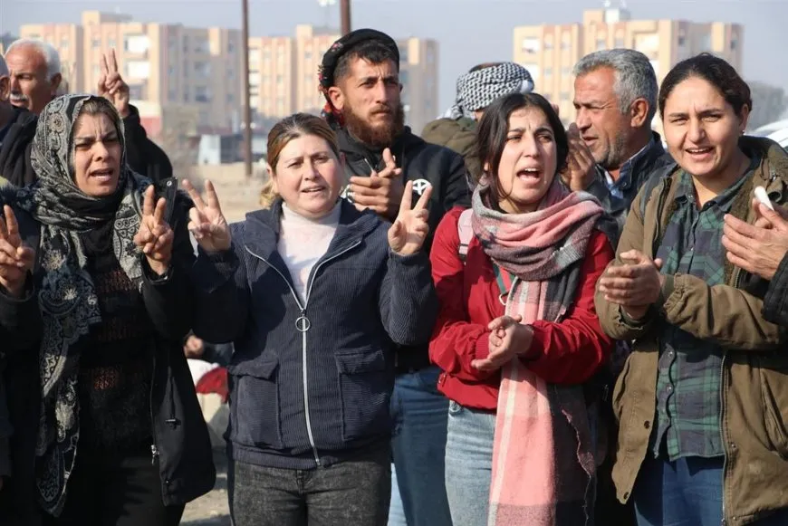 ‘Berxwedana gel û şervanan a li bendava Tişrînê dê bibe dîrok’