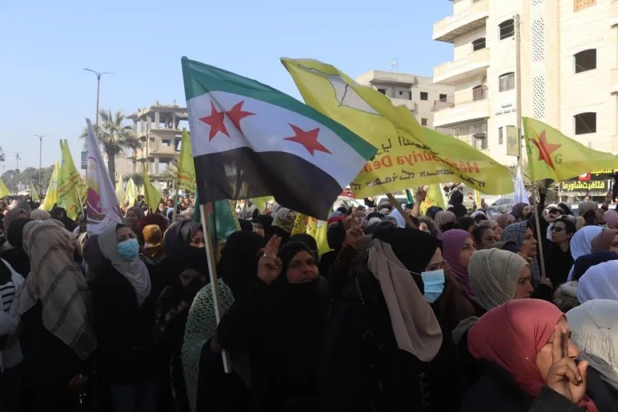 Li Reqayê berxwedêrên li Bendava Tişrînê hatin silavkirin