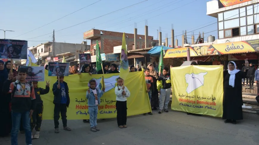 Li gelek bajaran hêrsa li hemberî êriş û komkujiyan