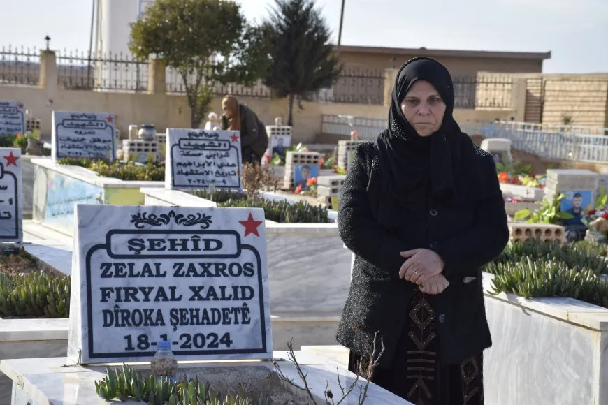 Şehîd Zelal Zagros li ser gora xwe hate bibîranîn