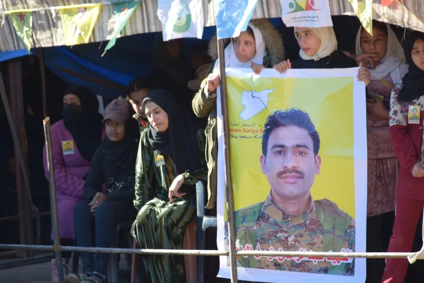 Li Tirbespiyê ji bo şervanekî QSD`ê merasîma xiyabî hate lidarxistin