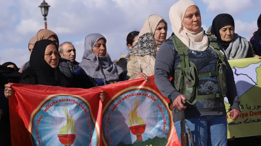 ˋWê berxwedan û biratiya gelan êrişên dagirkeran têk bibinˊ