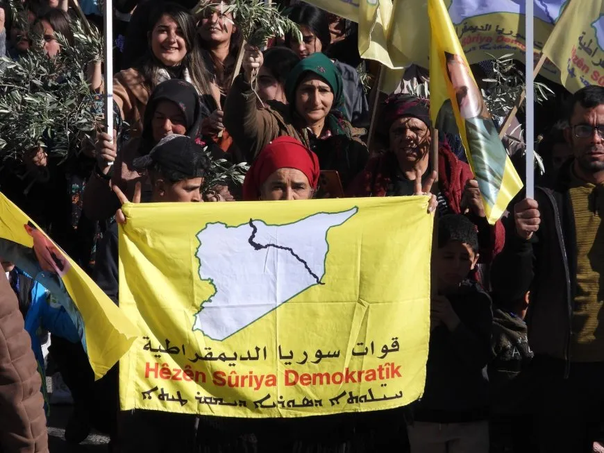 Koçberên kantona Efrîn û Şehba: Rêya vegerê berxwedan e