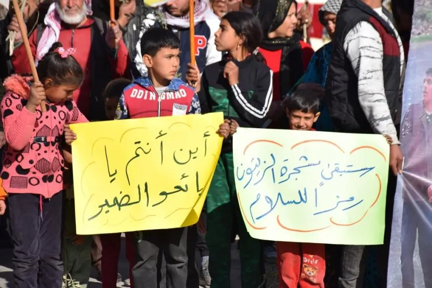Koçberên kantona Efrîn û Şehba: Rêya vegerê berxwedan e
