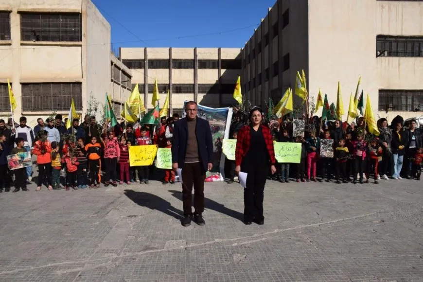 Koçberên kantona Efrîn û Şehba: Rêya vegerê berxwedan e