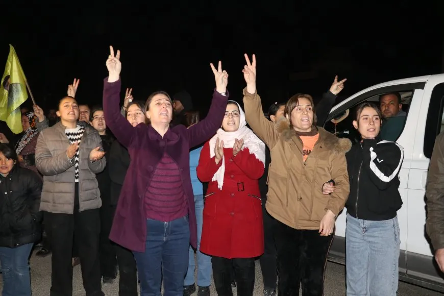 Karwana şehîdên Tişrînê gihîşt Qamişloyê