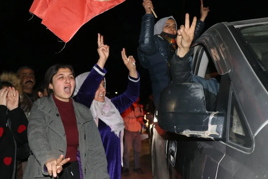 Karwana şehîdên Tişrînê gihîşt Qamişloyê