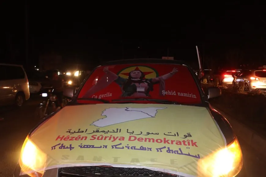 Karwana şehîdên Tişrînê gihîşt Qamişloyê