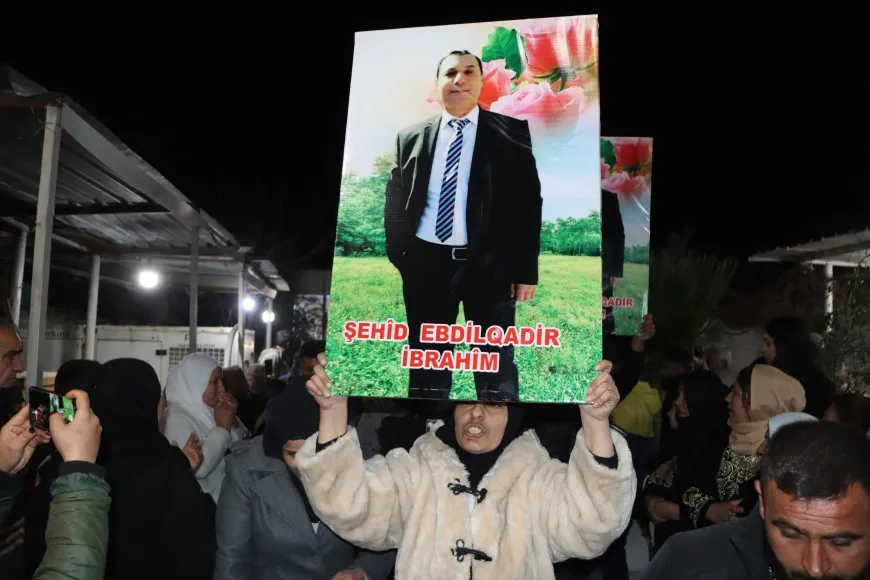 Karwana şehîdên Tişrînê gihîşt Qamişloyê