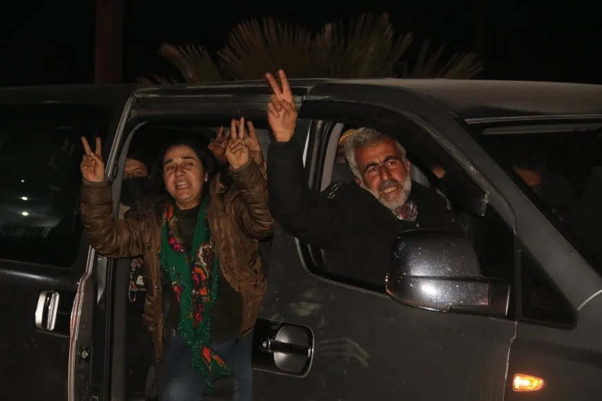 Karwana şehîdên Tişrînê gihîşt Qamişloyê