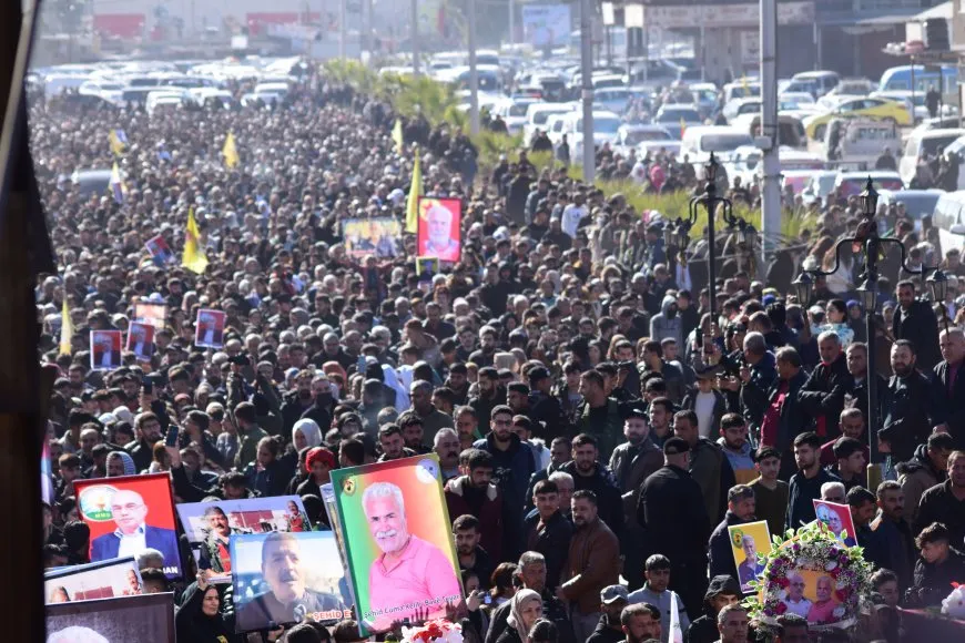 Karwanê oxirkirina 7 şehîdan ber bi Pakrewangeha Şehîd Delîl Sarûxan ve bi rê ket