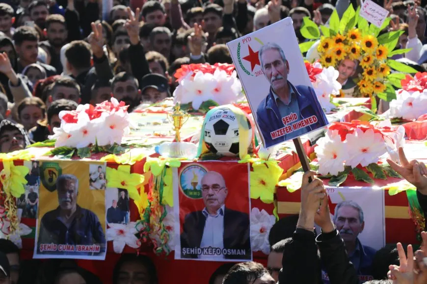 Bi hezaran xatir ji şehîdên xwe xwest