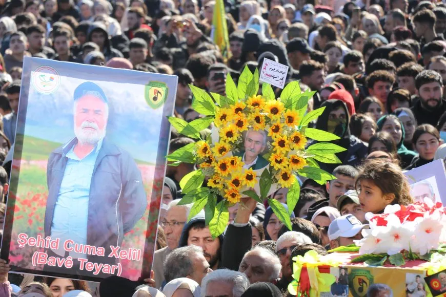 Bi hezaran xatir ji şehîdên xwe xwest