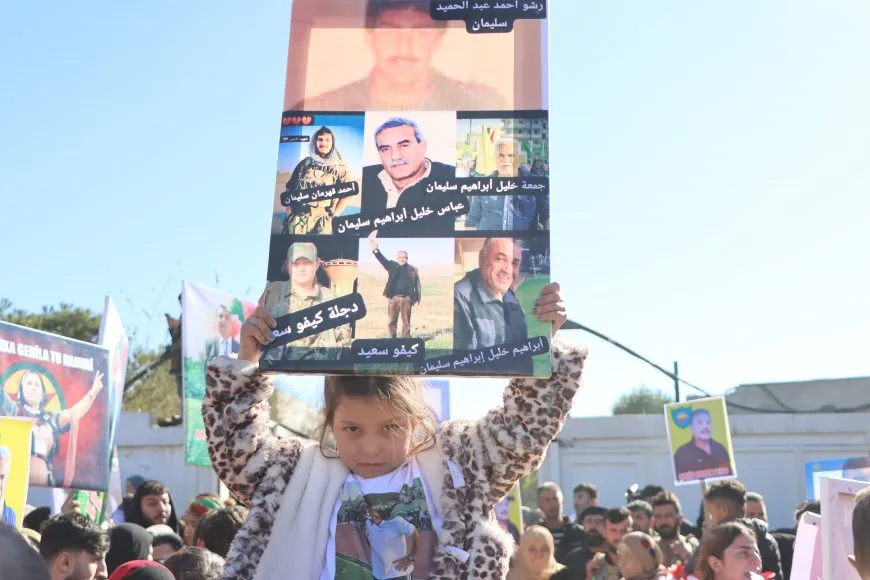 Bi hezaran xatir ji şehîdên xwe xwest