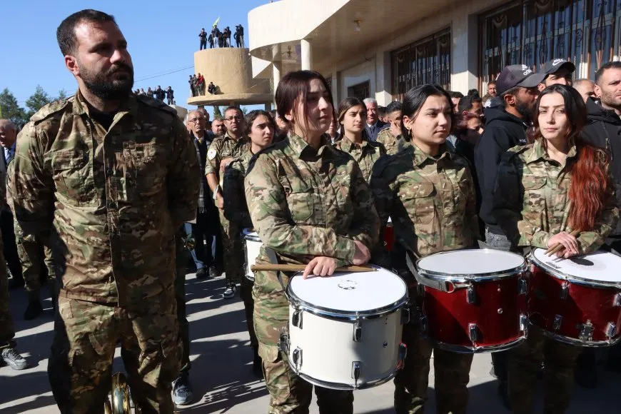 Bi hezaran xatir ji şehîdên xwe xwest