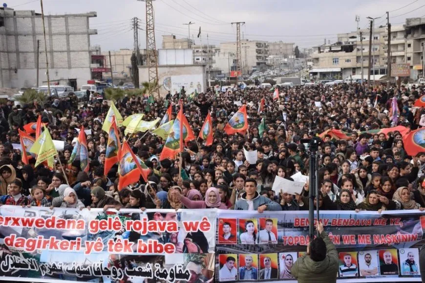 Bi hezaran bi yekdengî got ‘Em hemû QSD ne’