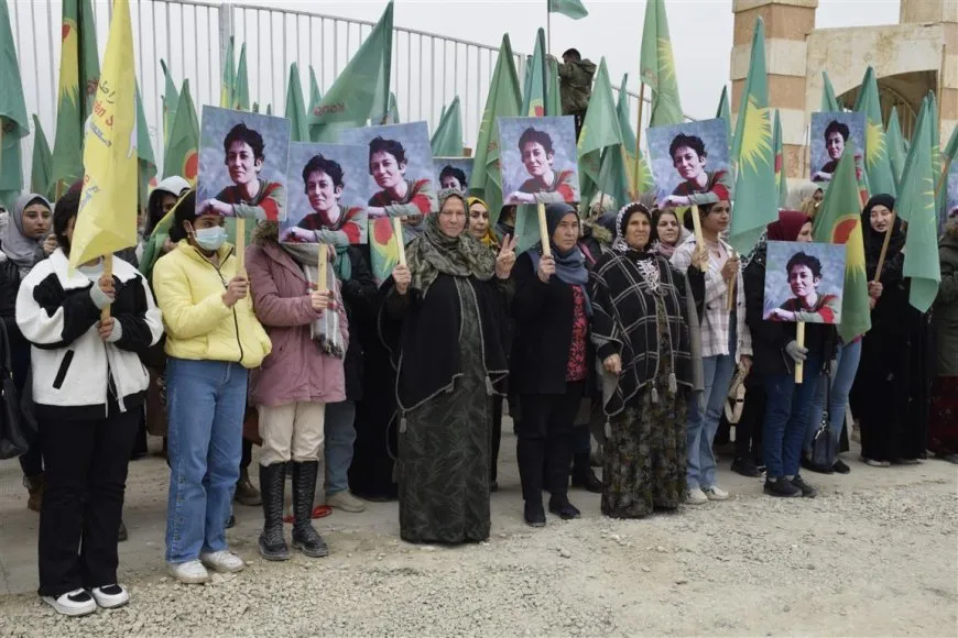 Kongra Star: Em azadiya fizîkî ya Pexşan Ezîzî dixwazin