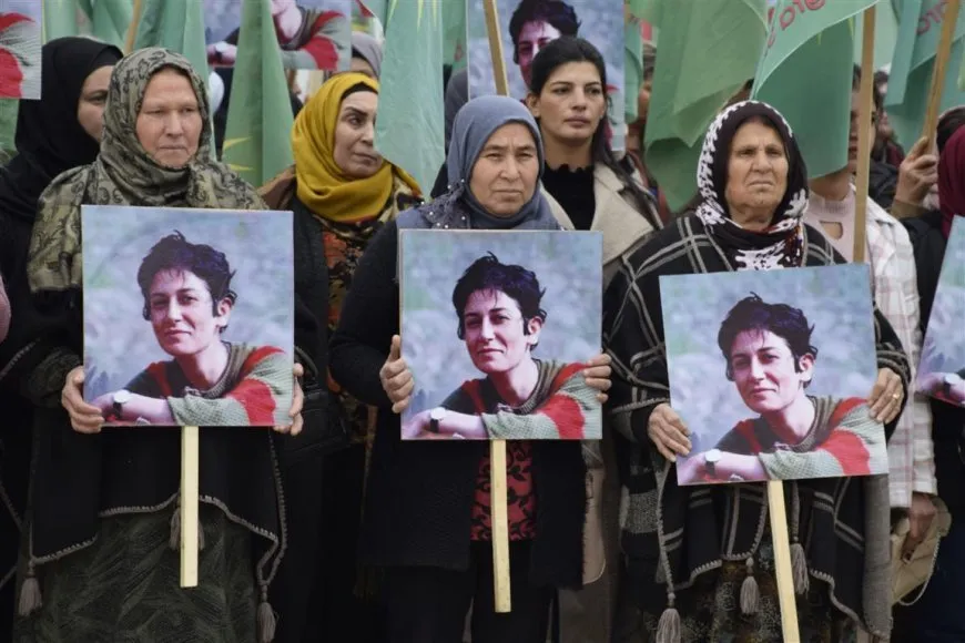 Kongra Star: Em azadiya fizîkî ya Pexşan Ezîzî dixwazin