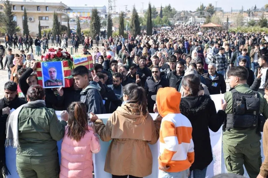 Gelê kantona Firatê 2 cangorî spartin axê