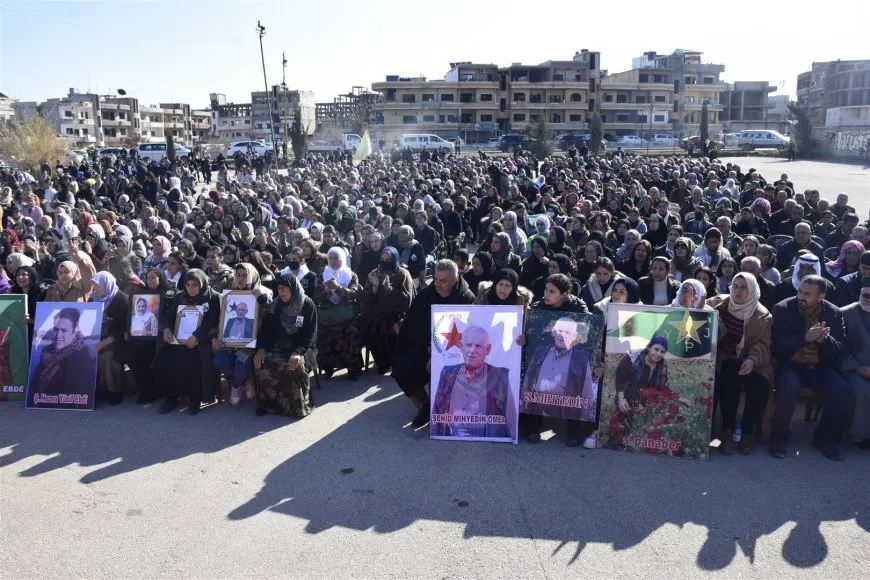 Bi hezaran şêniyên Cizîrê sersaxî da malbatên şehîdên berxwedana Tişrînê