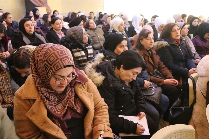 Têkildarî misogerkirina mafên jinan di destûrê de panel