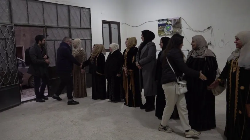 Şandeya ewropî serdana Reqayê kir