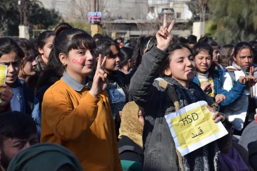  Şêniyên Kobanê salvegera rizgarkirina Kobanê bi şahiyekê pîroz kir