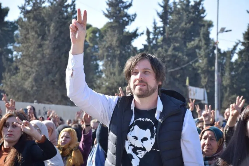  Şêniyên Kobanê salvegera rizgarkirina Kobanê bi şahiyekê pîroz kir