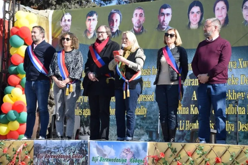  Şêniyên Kobanê salvegera rizgarkirina Kobanê bi şahiyekê pîroz kir