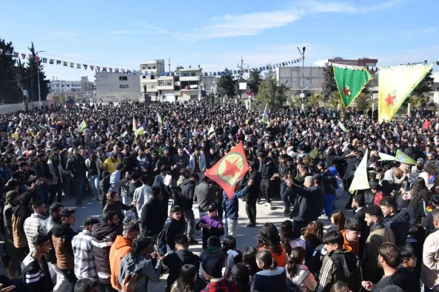  Şêniyên Kobanê salvegera rizgarkirina Kobanê bi şahiyekê pîroz kir