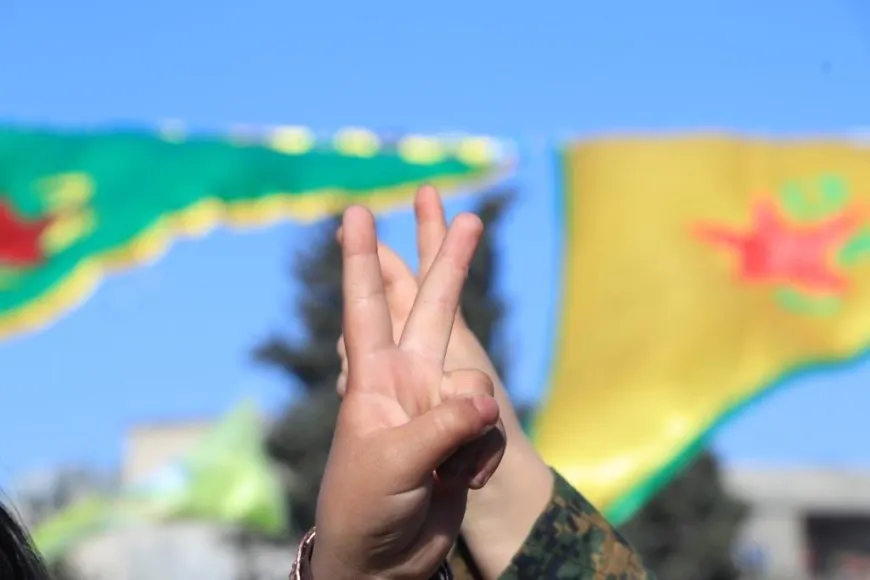  Şêniyên Kobanê salvegera rizgarkirina Kobanê bi şahiyekê pîroz kir
