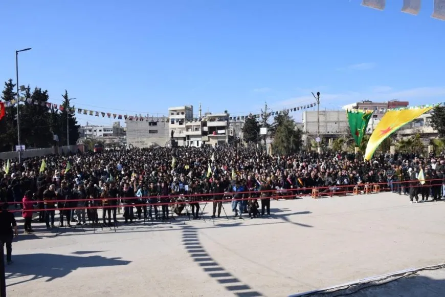  Şêniyên Kobanê salvegera rizgarkirina Kobanê bi şahiyekê pîroz kir