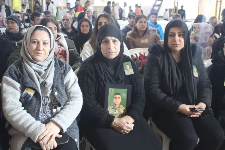 Şehîdên bendava Tişrînê û Pira Qereqozaqê li Beyrûtê hatin bibîranîn