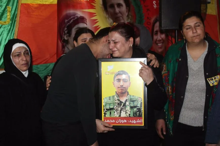 Şehîdên bendava Tişrînê û Pira Qereqozaqê li Beyrûtê hatin bibîranîn