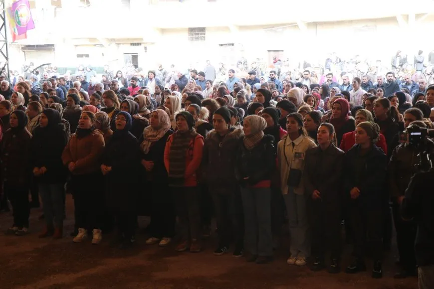Xelkê Helebê 2 şehîd bi bîr anîn