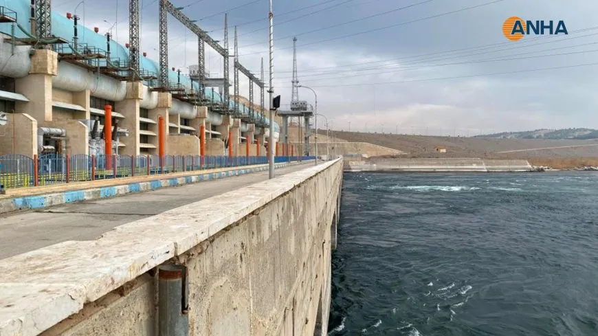 Bendava Tişrînê li ber karesatekê ye; rêveberiya bendavê banga lezgîn kir