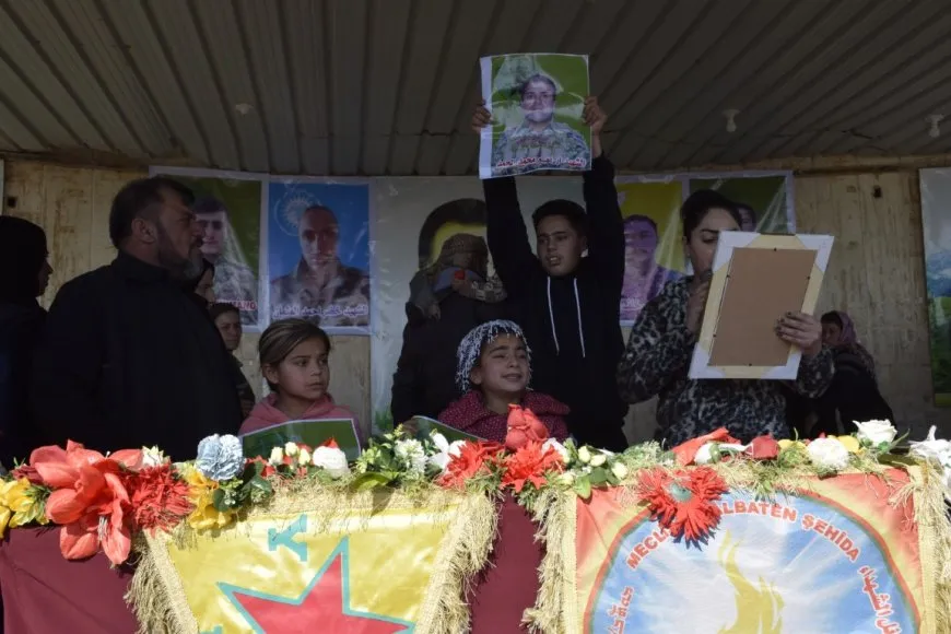 Li Hesekê merasîma oxirkirina 2 şehîdan
