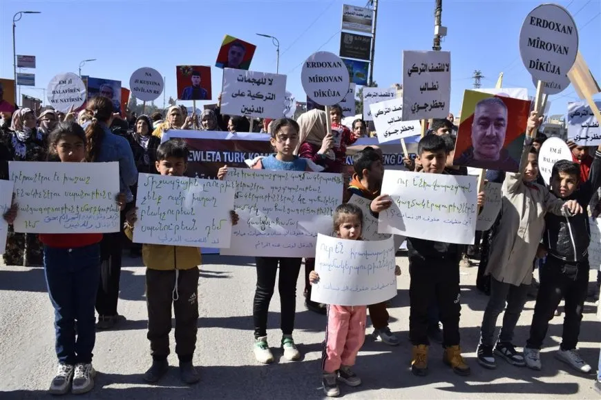 Şêniyên Hesekê li dijî êrişan meşiyan